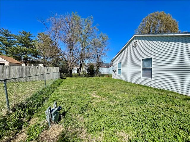 210 Parkcrest Drive, Bentonville, AR 72712