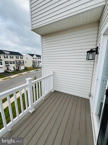 902 MAGNOLIA LN, Spring City, PA 19475
