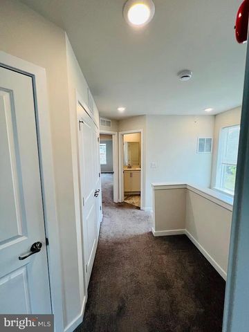 902 MAGNOLIA LN, Spring City, PA 19475