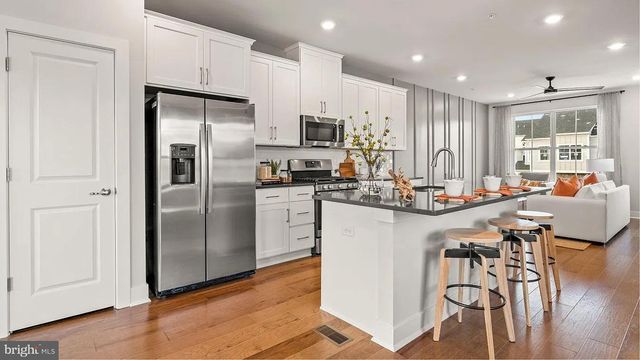 902 MAGNOLIA LN, Spring City, PA 19475
