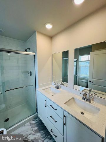 902 MAGNOLIA LN, Spring City, PA 19475