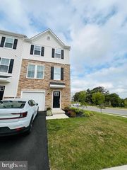 902 MAGNOLIA LN, Spring City, PA 19475