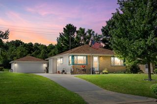 709 Edgewood AVENUE, South Milwaukee, WI 53172