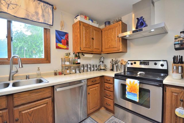 6709 Spruce LANE, Waterford, WI 53185