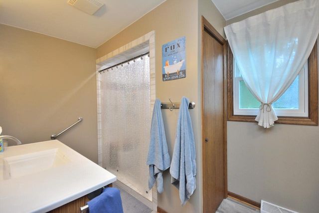 6709 Spruce LANE, Waterford, WI 53185