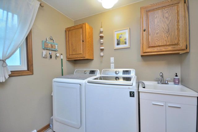 6709 Spruce LANE, Waterford, WI 53185