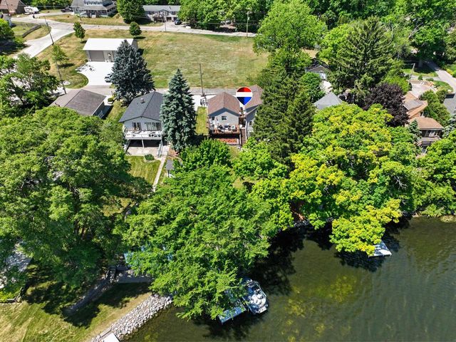 6709 Spruce LANE, Waterford, WI 53185