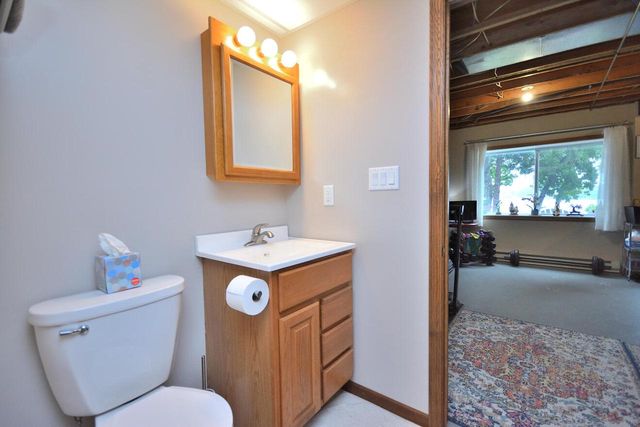 6709 Spruce LANE, Waterford, WI 53185