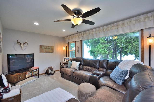 6709 Spruce LANE, Waterford, WI 53185