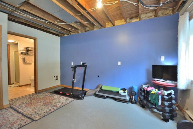 6709 Spruce LANE, Waterford, WI 53185