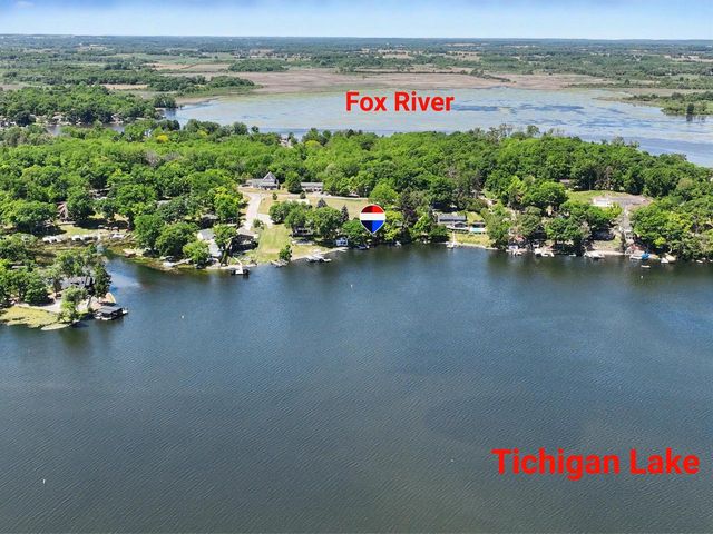 6709 Spruce LANE, Waterford, WI 53185