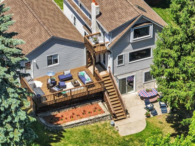 6709 Spruce LANE, Waterford, WI 53185