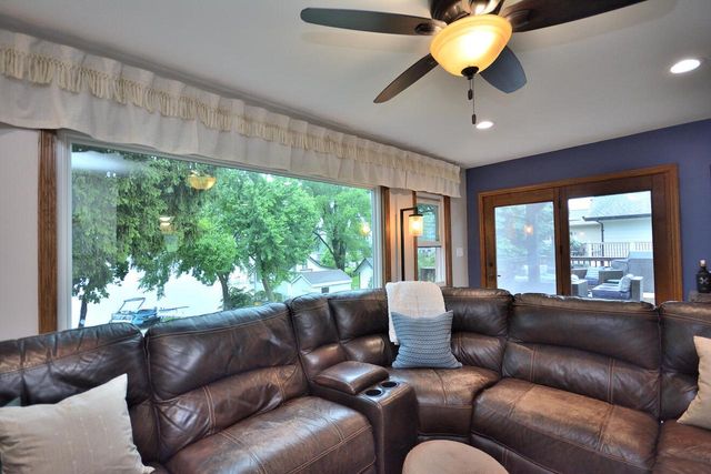 6709 Spruce LANE, Waterford, WI 53185