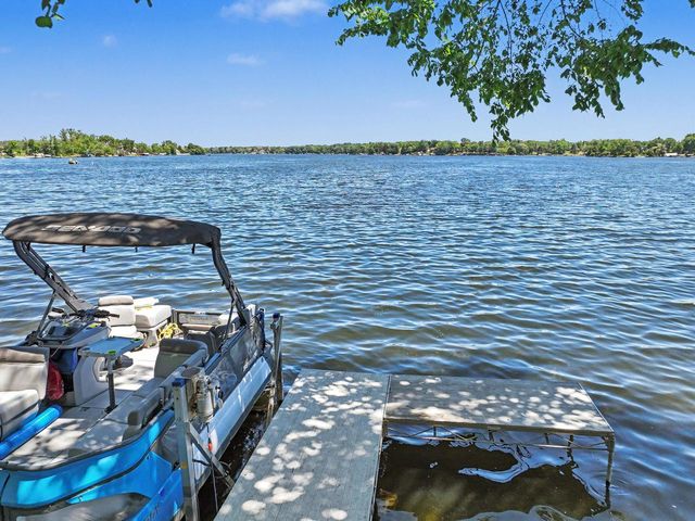 6709 Spruce LANE, Waterford, WI 53185