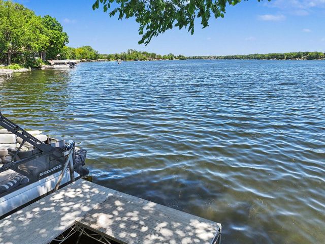 6709 Spruce LANE, Waterford, WI 53185