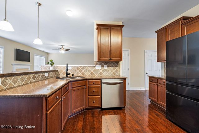 16915 Bowline View Trail, Louisville, KY 40245