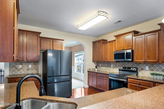 16915 Bowline View Trail, Louisville, KY 40245