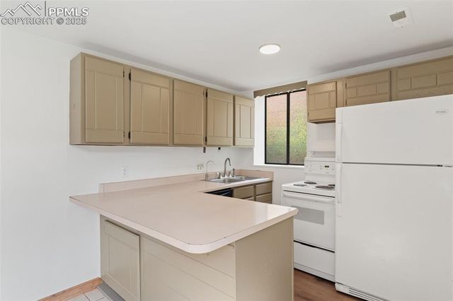 154 El Paso Boulevard, Manitou Springs, CO 80829