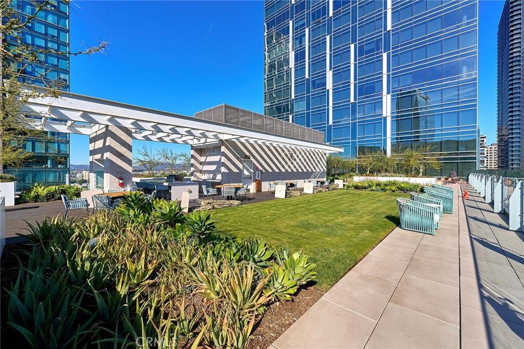 877 Francisco 1717, Los Angeles, CA 90017 — photo 2
