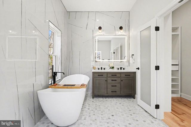 9414 WADSWORTH DR, Bethesda, MD 20817