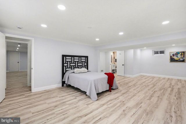 9414 WADSWORTH DR, Bethesda, MD 20817