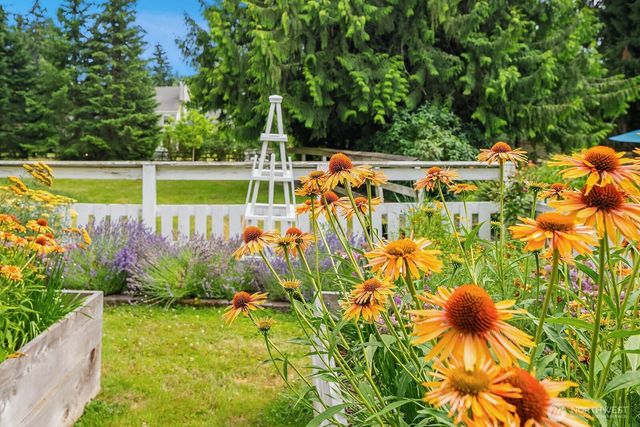 16207 NE 165th Street, Woodinville, WA 98072