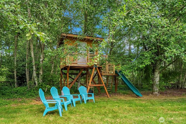 16207 NE 165th Street, Woodinville, WA 98072