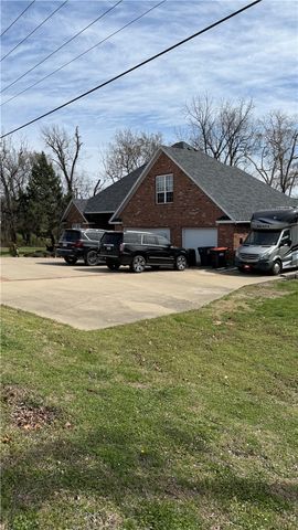 2983 Wagon Wheel Road, Springdale, AR 72762