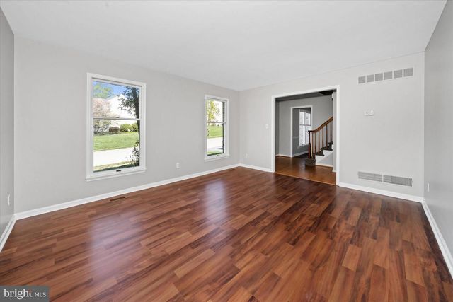 211 NONANTUM DR, Newark, DE 19711