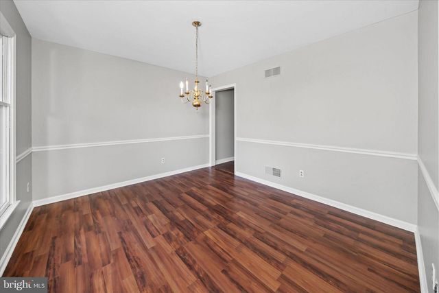 211 NONANTUM DR, Newark, DE 19711