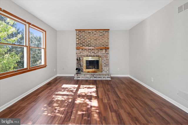 211 NONANTUM DR, Newark, DE 19711