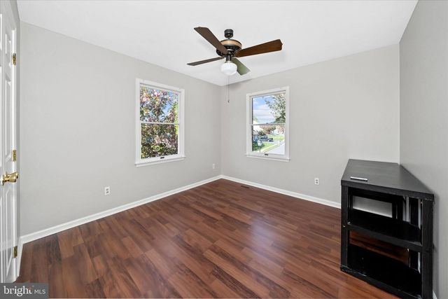 211 NONANTUM DR, Newark, DE 19711