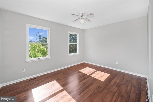 211 NONANTUM DR, Newark, DE 19711