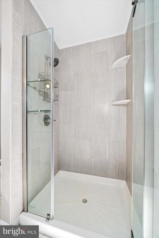 211 NONANTUM DR, Newark, DE 19711