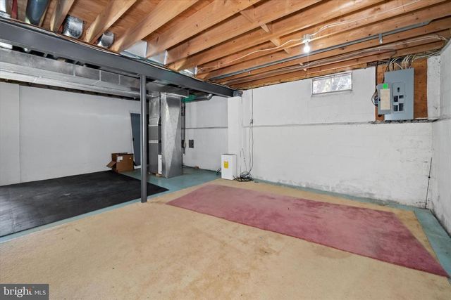 211 NONANTUM DR, Newark, DE 19711