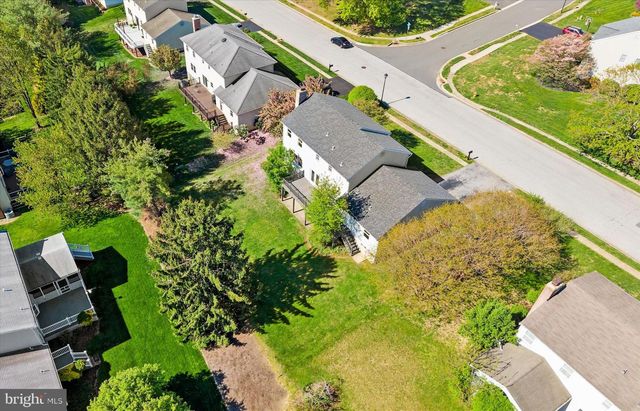 211 NONANTUM DR, Newark, DE 19711