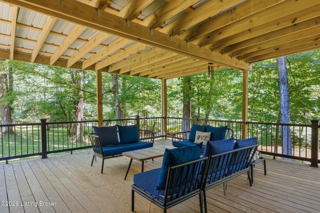 12204 E Osage Rd, Louisville, KY 40223