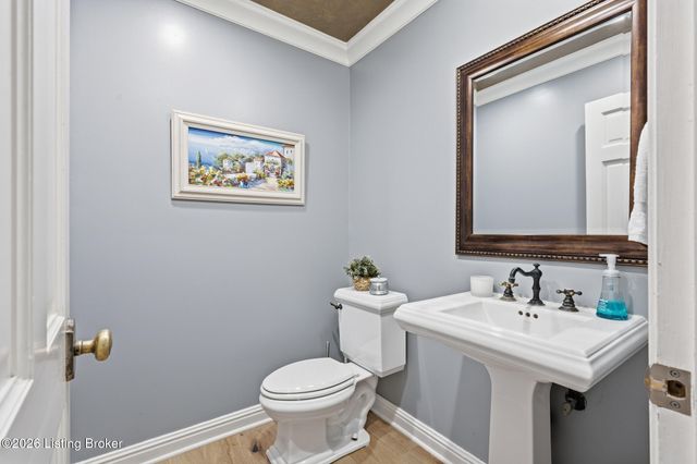 12204 E Osage Rd, Louisville, KY 40223