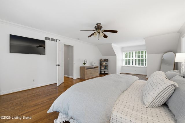 12204 E Osage Rd, Louisville, KY 40223