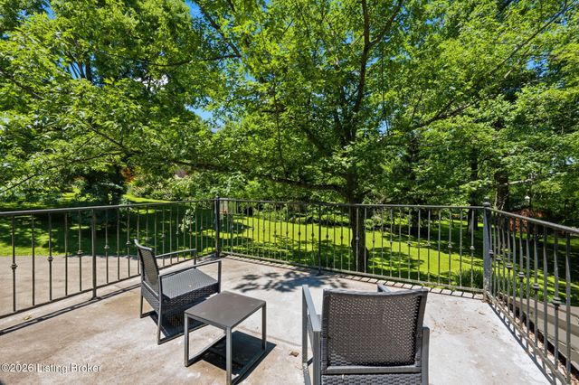 12204 E Osage Rd, Louisville, KY 40223