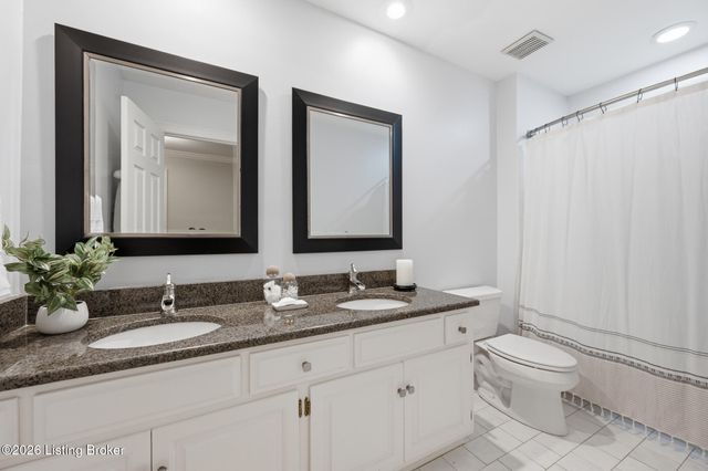 12204 E Osage Rd, Louisville, KY 40223