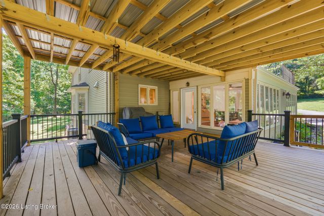 12204 E Osage Rd, Louisville, KY 40223