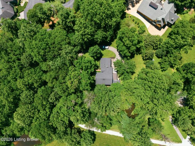 12204 E Osage Rd, Louisville, KY 40223