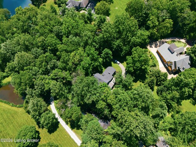 12204 E Osage Rd, Louisville, KY 40223