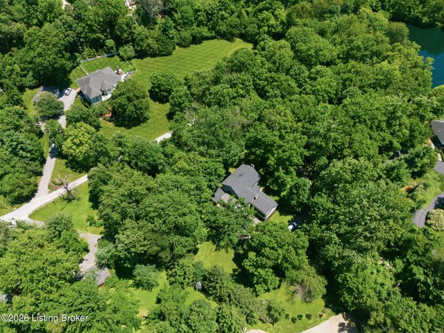 12204 E Osage Rd, Louisville, KY 40223