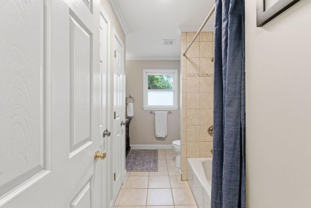 3028 Arrowhead Drive, Lexington, KY 40503