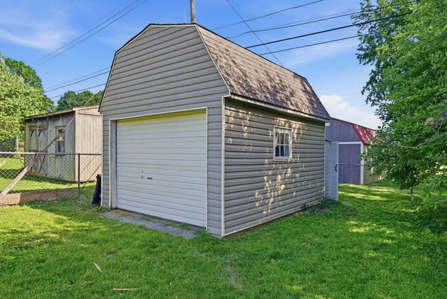 3028 Arrowhead Drive, Lexington, KY 40503