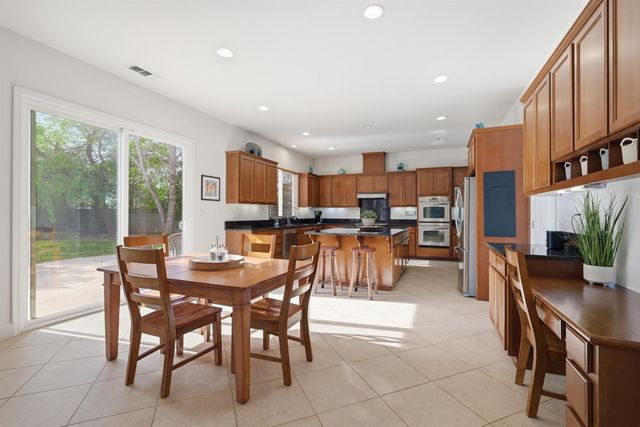 2100 Wyckford Blvd, Rocklin, CA 95765