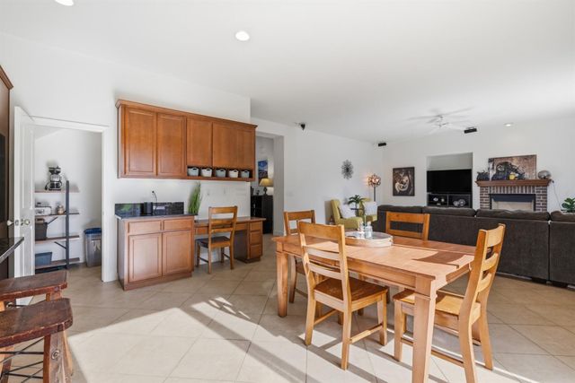 2100 Wyckford Blvd, Rocklin, CA 95765