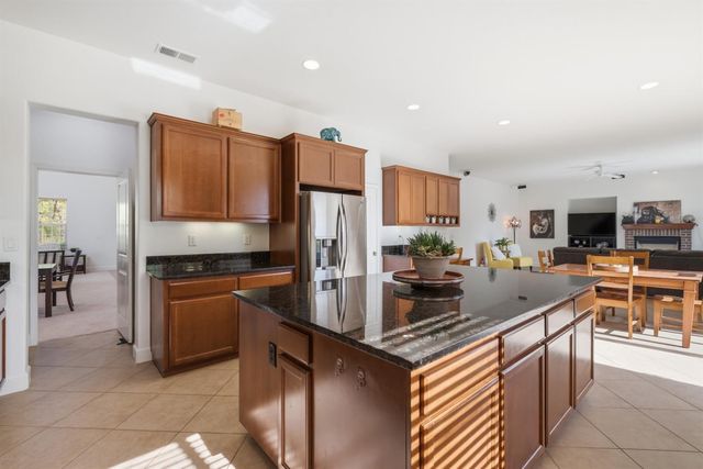 2100 Wyckford Blvd, Rocklin, CA 95765